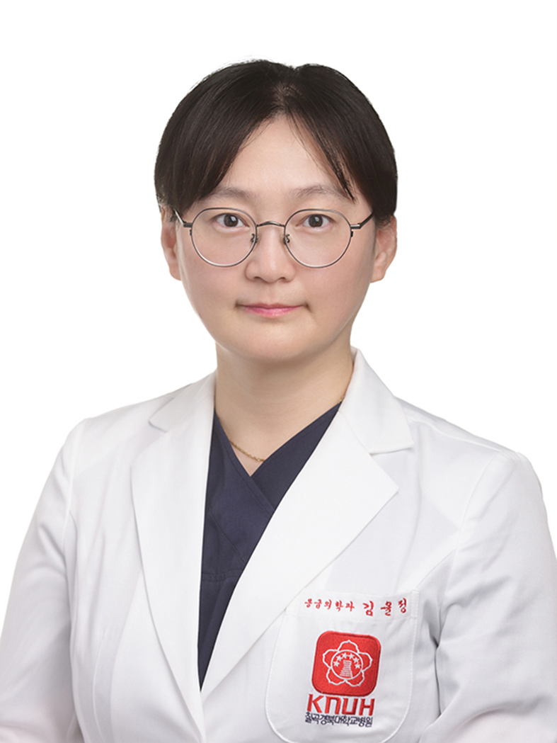 김윤정 선생님 사진